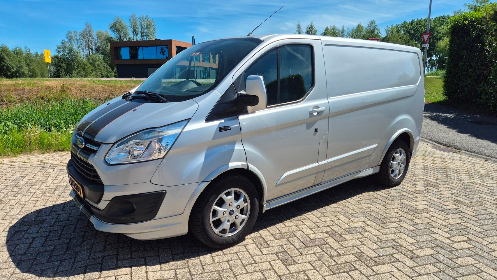 Ford Transit Custom - 290 2.2 TDCI L1H1 Trend 290 2.2 TDCI L1H1 Trend nieuwe APK - AutoWereld.nl