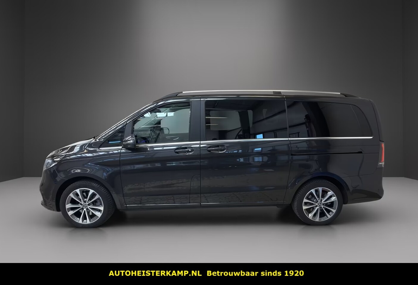 Mercedes-Benz V-klasse - 250d L2 Avantgarde 7 personen Distronic EL. Schuifdeuren 360 Camera 18 Inch Trekhaak - AutoWereld.nl