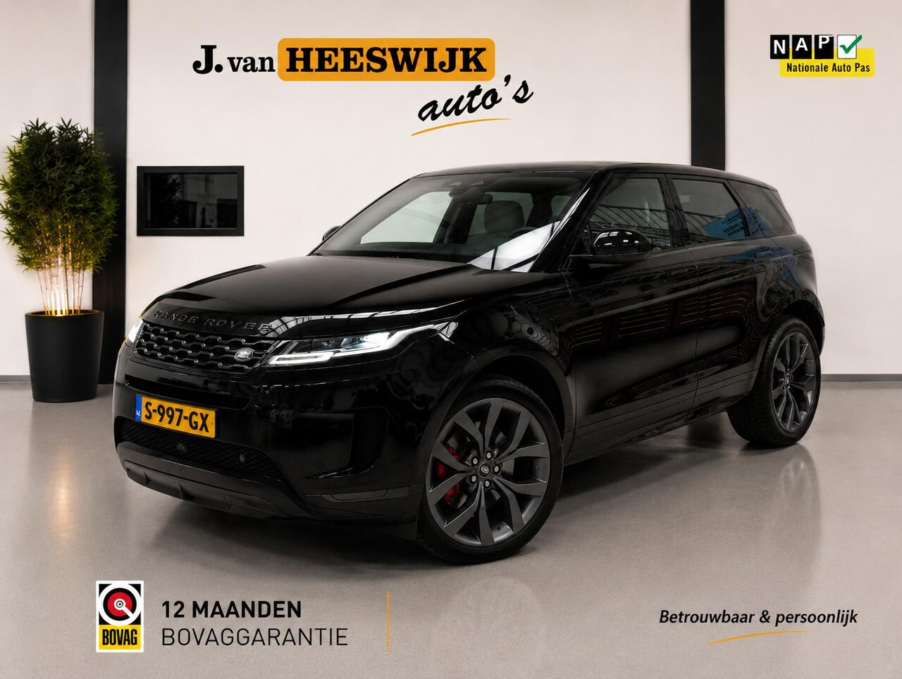 Land Rover Range Rover Evoque - 1.5 P300e AWD R-Dynamic SE Schuif/panorama dak | 20 inch velgen | Black Pack | Cold Climat - AutoWereld.nl