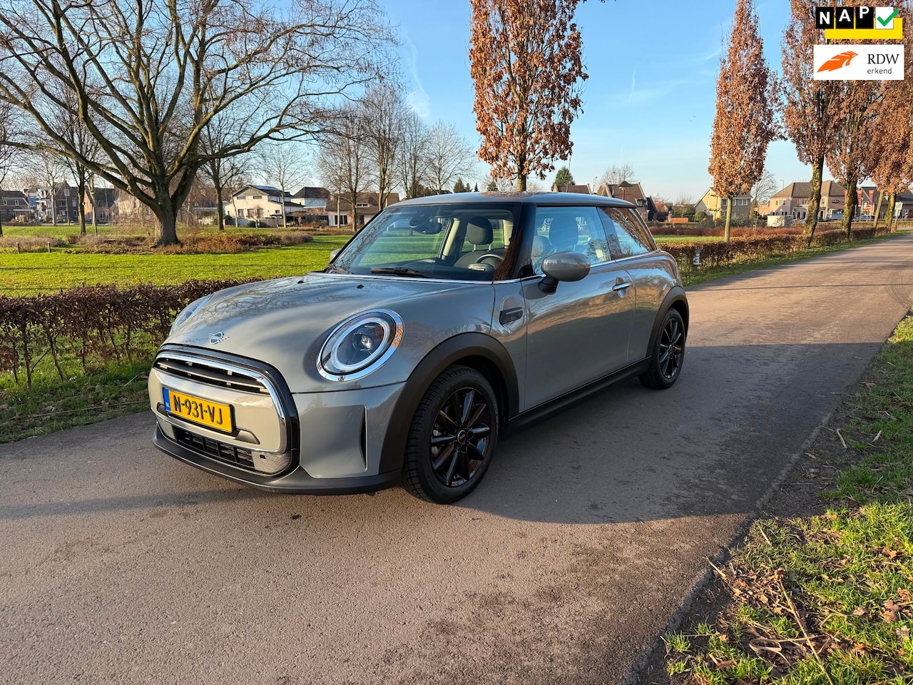 MINI One - 3-Deurs 1.5 Essential | Facelift | Adaptive LED | Cruise | Camera - AutoWereld.nl