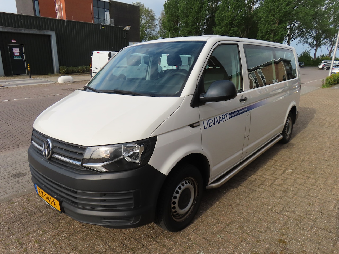 Volkswagen Transporter Kombi - 2.0 TSI L2H1 *CNG*Airco*9-Persoons*10900 netto* - AutoWereld.nl