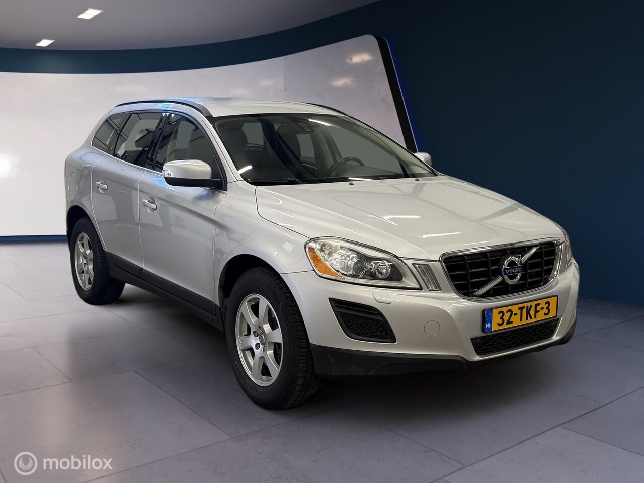 Volvo XC60 - 2.0T Summum ✓Xenon✓Trekhaak✓Navi✓Clima✓AUT - AutoWereld.nl