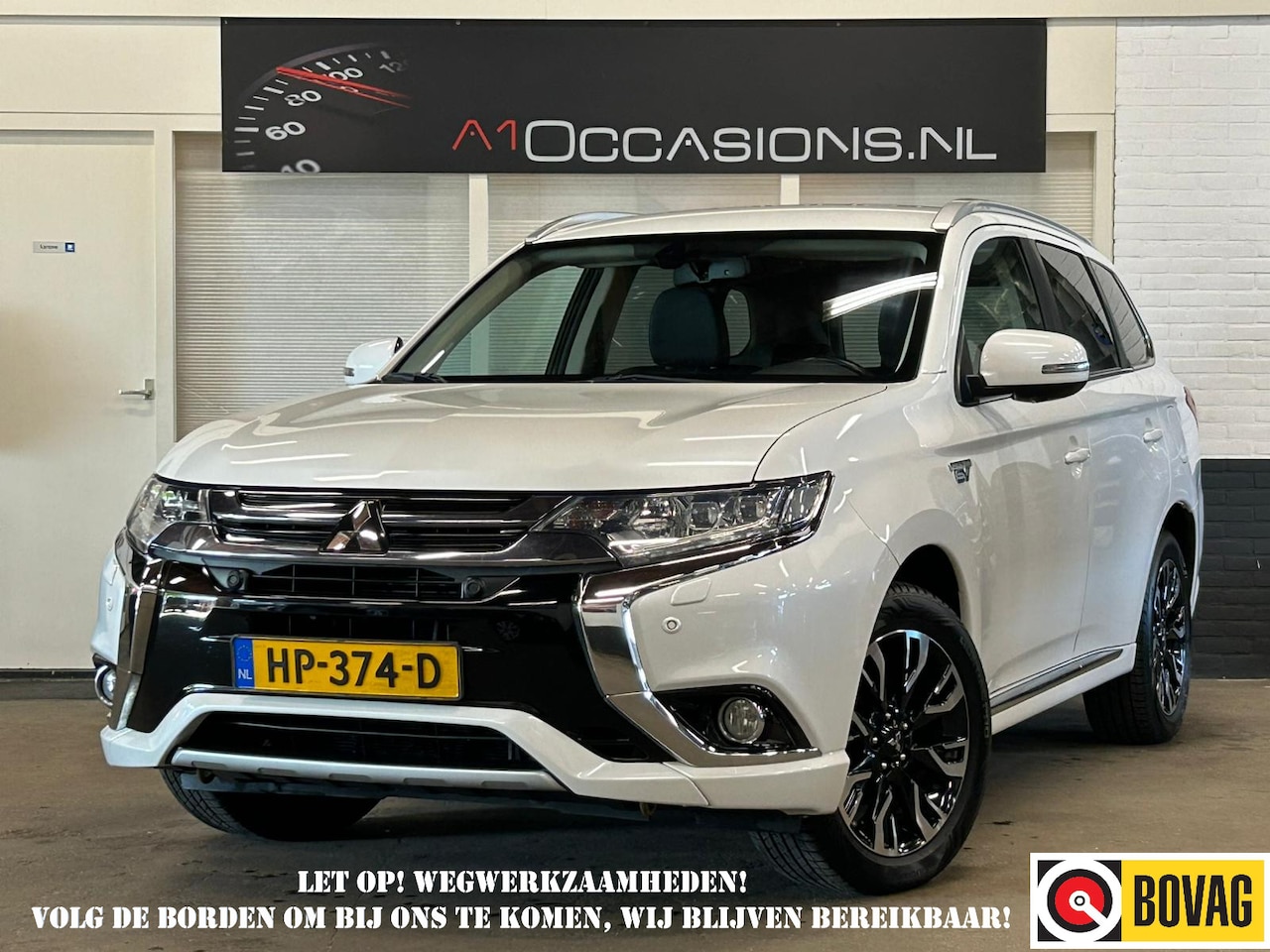 Mitsubishi Outlander - 2.0 PHEV instyle + LEDER + STOELVERWARMING !! - AutoWereld.nl