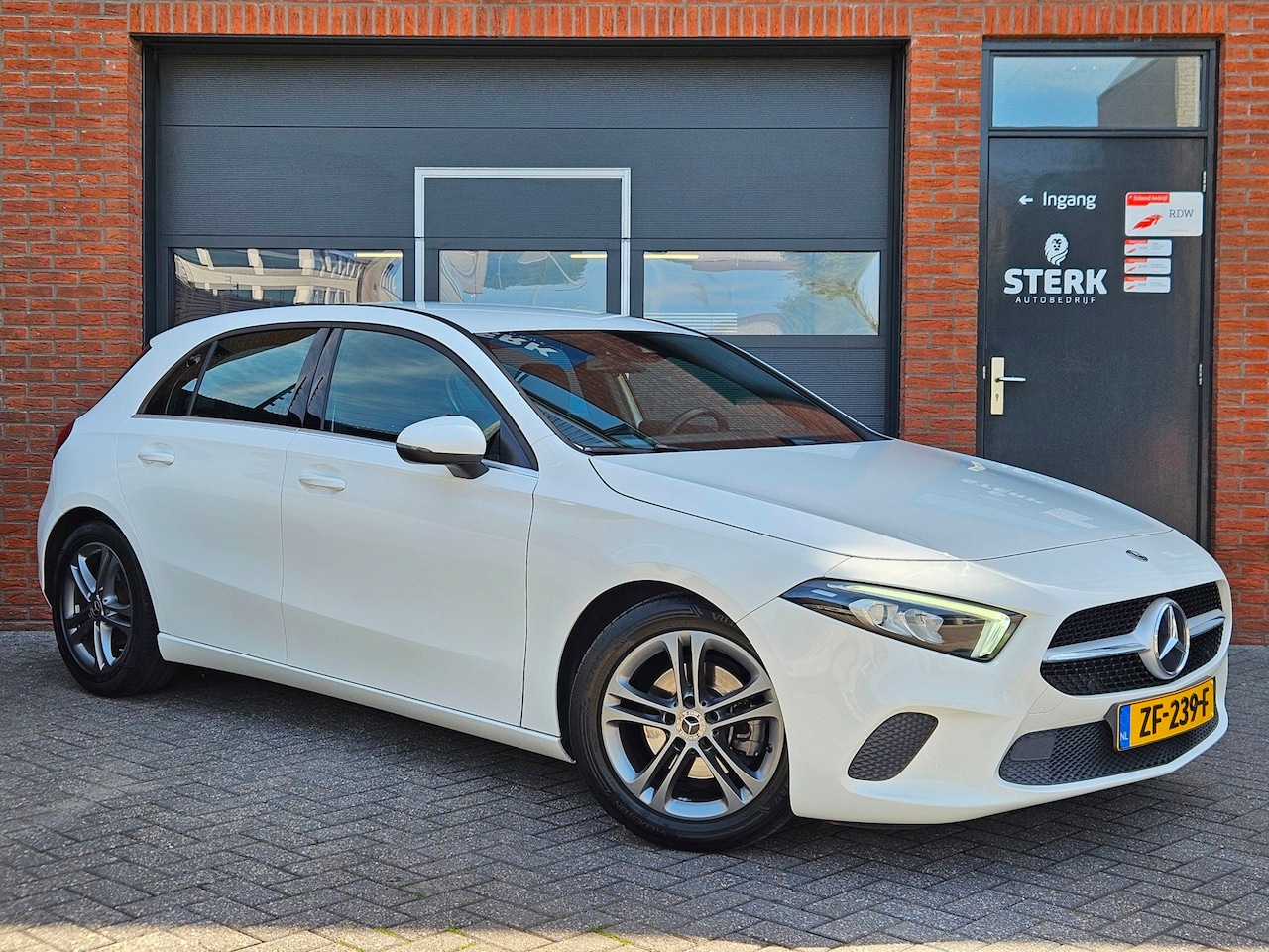 Mercedes-Benz A-klasse - 160 LED Camera Cruise Sportstoelen - AutoWereld.nl