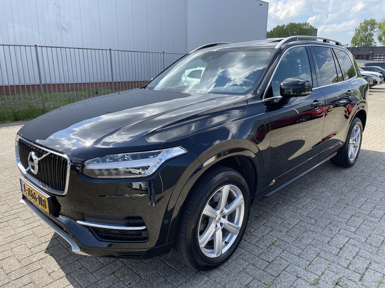 Volvo XC90 - 2.0 T8 Twin Engine AWD Momentum 2.0 T8 Twin Engine AWD Momentum - AutoWereld.nl