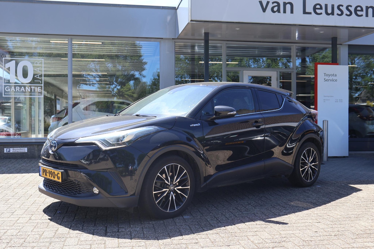 Toyota C-HR - 1.8 Hybrid PREMIUM NL-AUTO NAVI KEYLESS - AutoWereld.nl