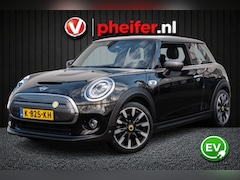 MINI Electric - Yours 33 kWh SOH 96% Panoramadak/ Harman-Kardon/ Navigatie/ Camera/ Leer/ Full led/ Stoelv