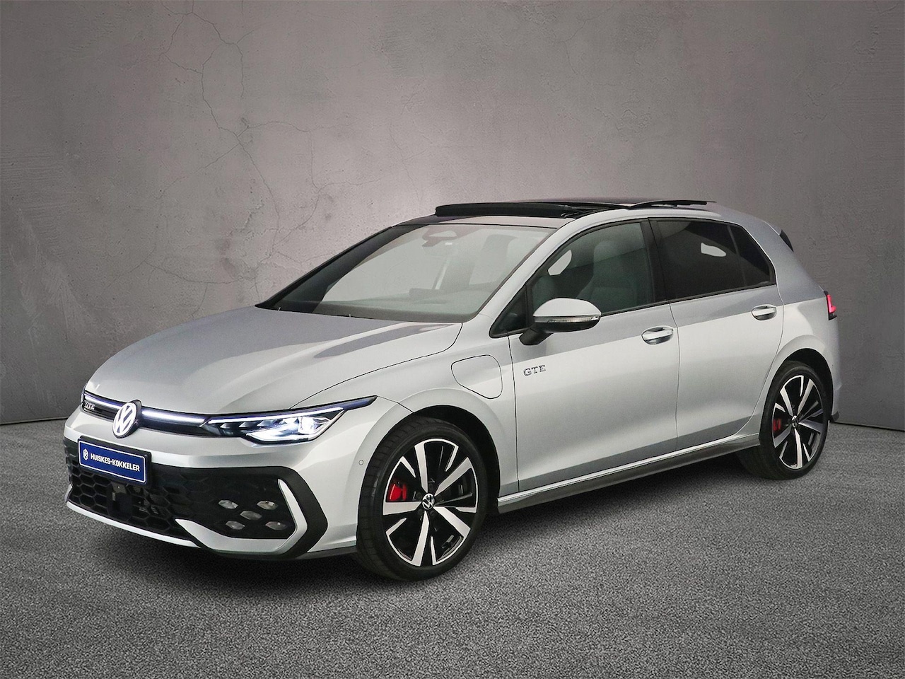 Volkswagen Golf - GTE 1.5 TSI eHybrid 272pk DSG Automaat Trekhaak, 360 camera, Lederen bekleding, Panoramada - AutoWereld.nl