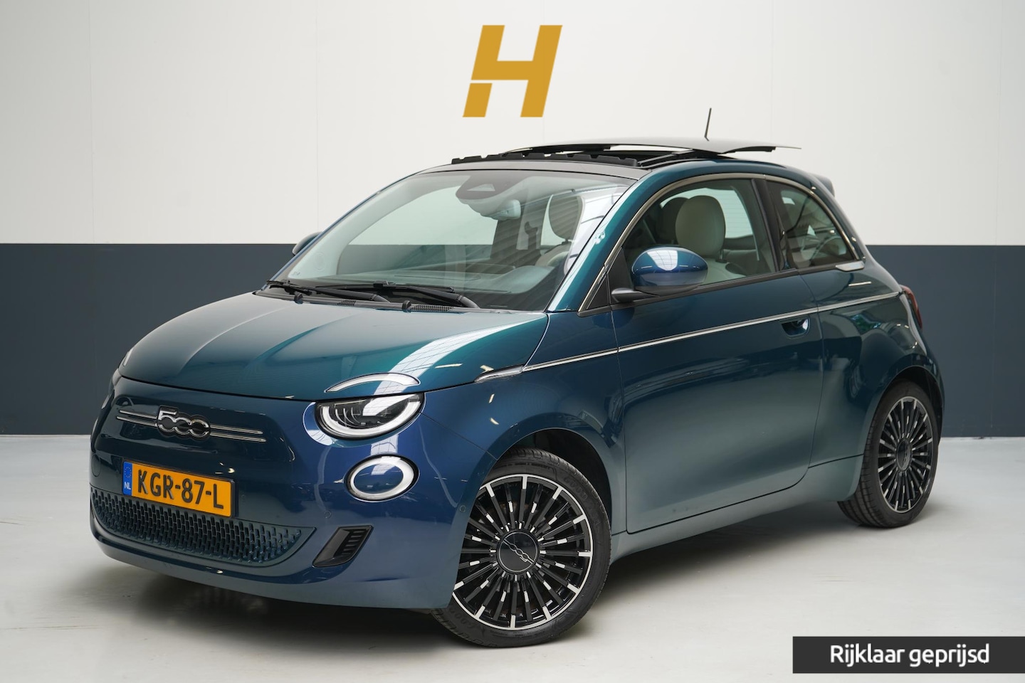 Fiat 500 - La Prima 42 kWh | Schuif/kanteldak | Carplay | Adaptive cruise | Parkeersensoren | Pack wi - AutoWereld.nl