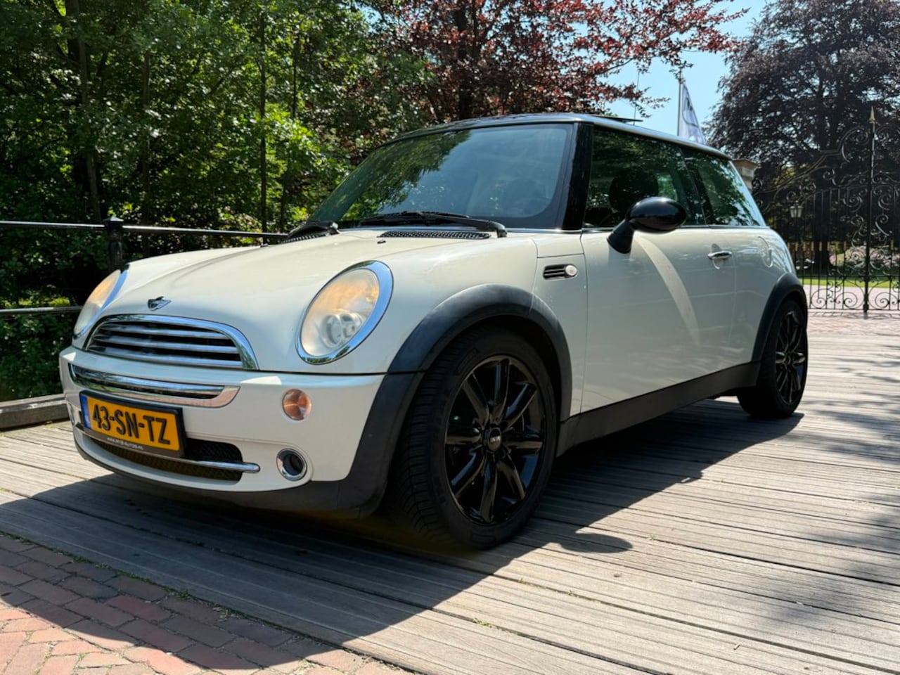 MINI Cooper - 3-Deurs 1.6 Pepper | Pano |Carkit | Cruise - AutoWereld.nl