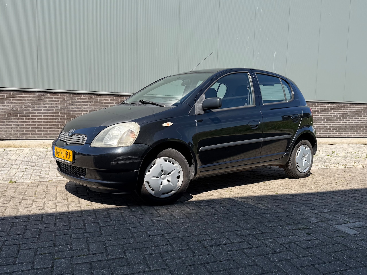 Toyota Yaris - 1.3-16V VVT-i Luna - AutoWereld.nl