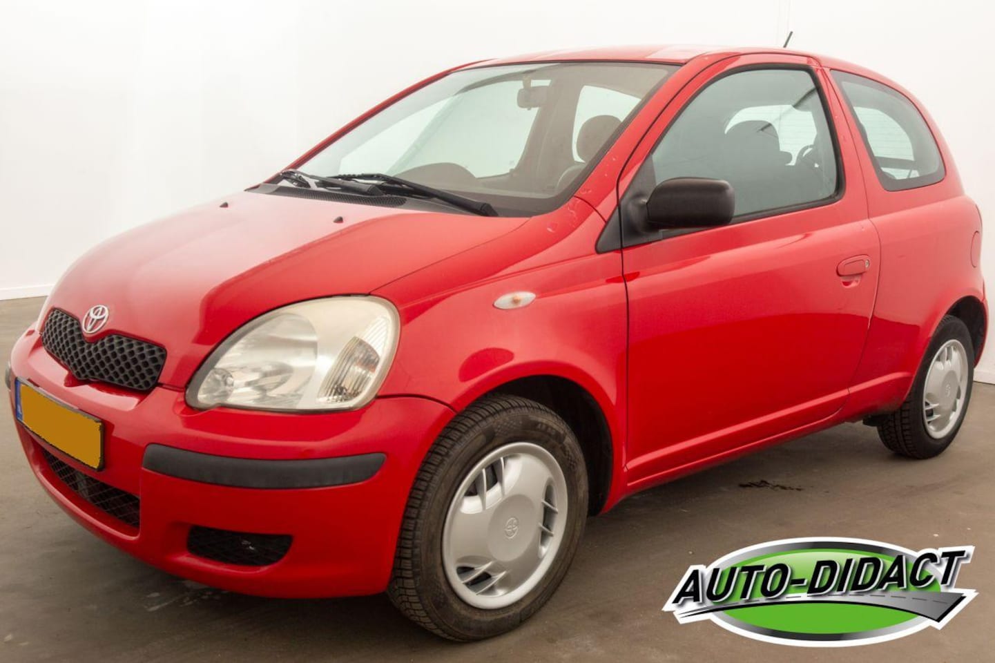 Toyota Yaris - 1.0 VVT-i Idols 1.0 VVT-i Idols Airco - AutoWereld.nl