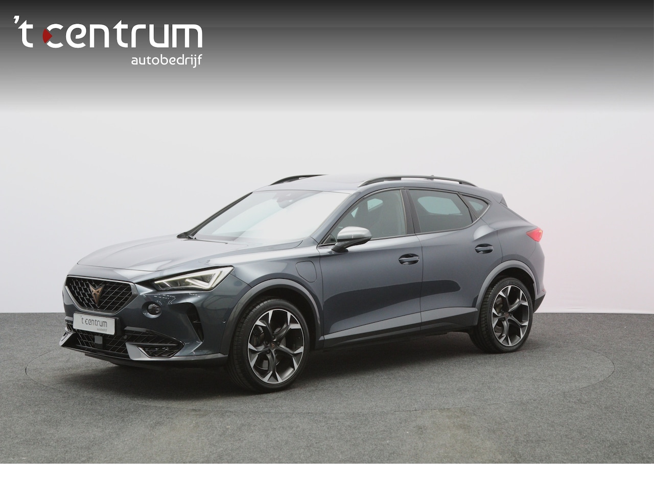 CUPRA Formentor - 1.4 e-Hybrid VZ 245 PK Performance PHEV, Panoramadak, Keyless, Camera - AutoWereld.nl