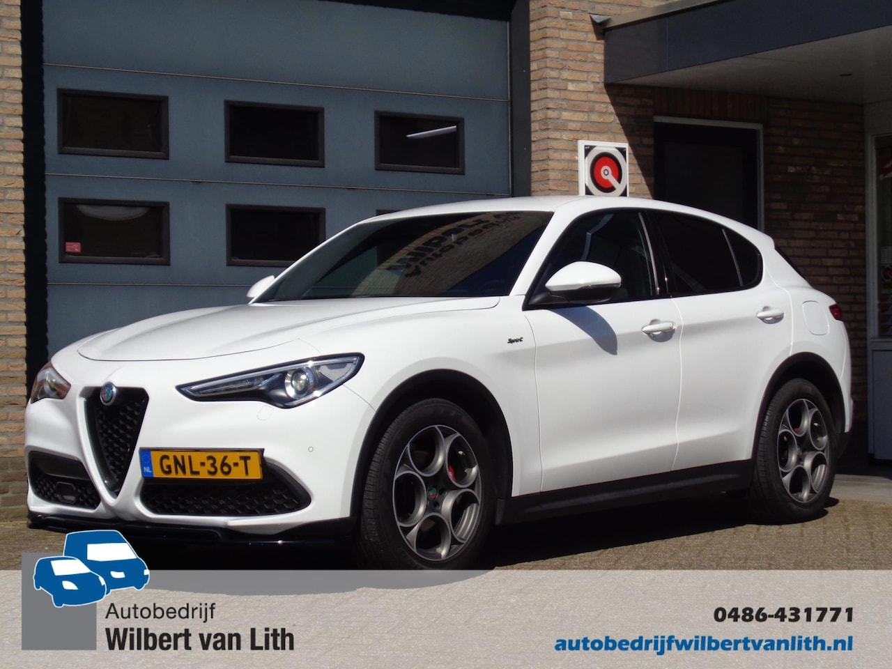 Alfa Romeo Stelvio - 2.2 JTD Super Executive Sprint | Camera | Navi | AdapCruise | Keyless | Leer - AutoWereld.nl