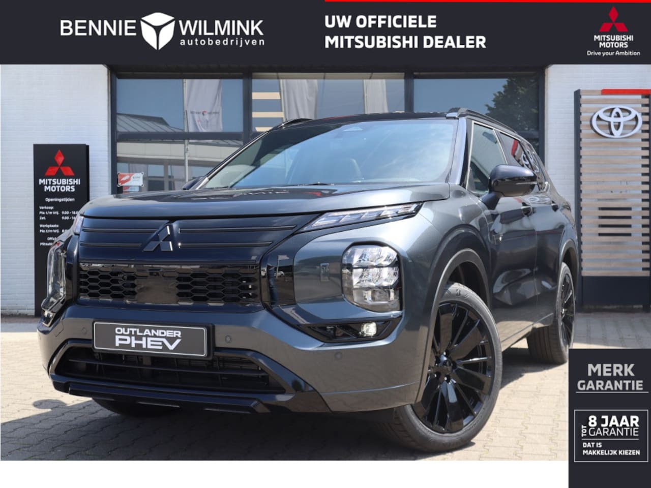 Mitsubishi Outlander - 2.4 PHEV Black Edition | Stoel Massage | Schuif/Kantel Dak - AutoWereld.nl
