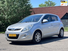 Hyundai i20 - 1.2i i-Motion 5DR*Ijskoude airco*LM velgen*NAP*APK*Elektrische ramen