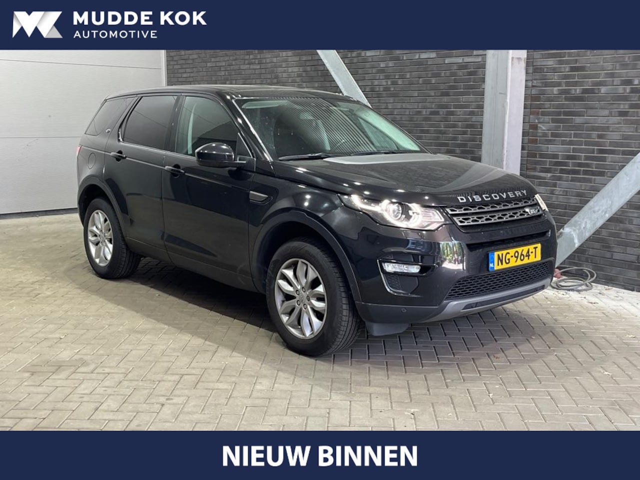 Land Rover Discovery Sport - 2.0 TD4 Urban Series SE Dynamic | 7P | Trekhaak | Camera | Stoelverwarming | Getint Glas - AutoWereld.nl
