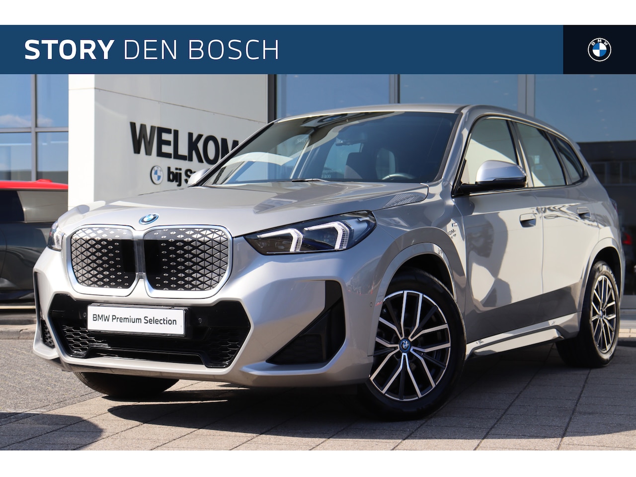 BMW iX1 - eDrive20 M Sport / Sportstoelen / Comfort Access / Achteruitrijcamera / Adaptieve LED - AutoWereld.nl