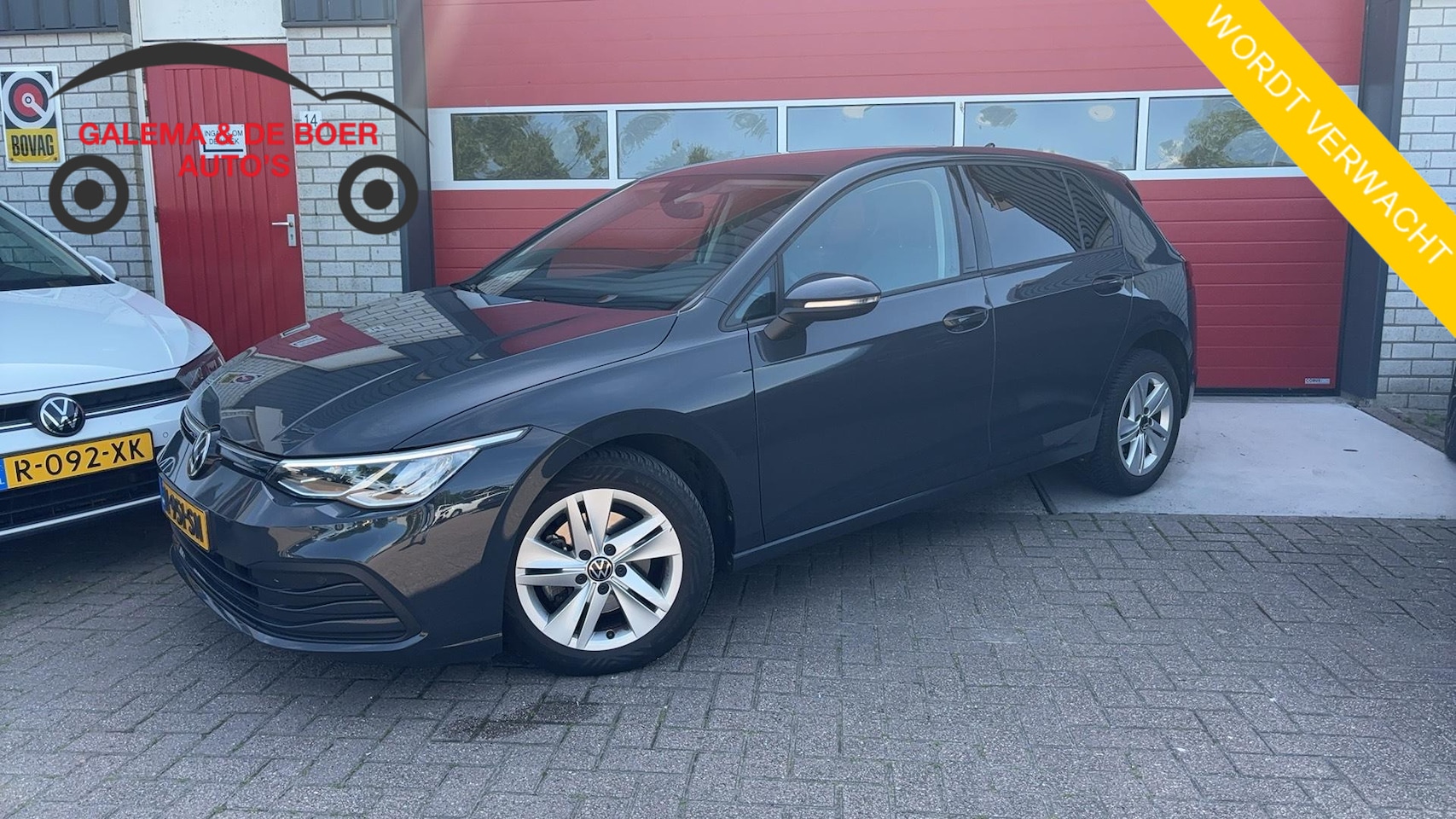 Volkswagen Golf - 1.0 eTSI Life AUTOMAAT / TREKHAAK / SFEER / CARPLAY / NAVI / CLIMA / PDC / ACC / DAB+ / NL - AutoWereld.nl