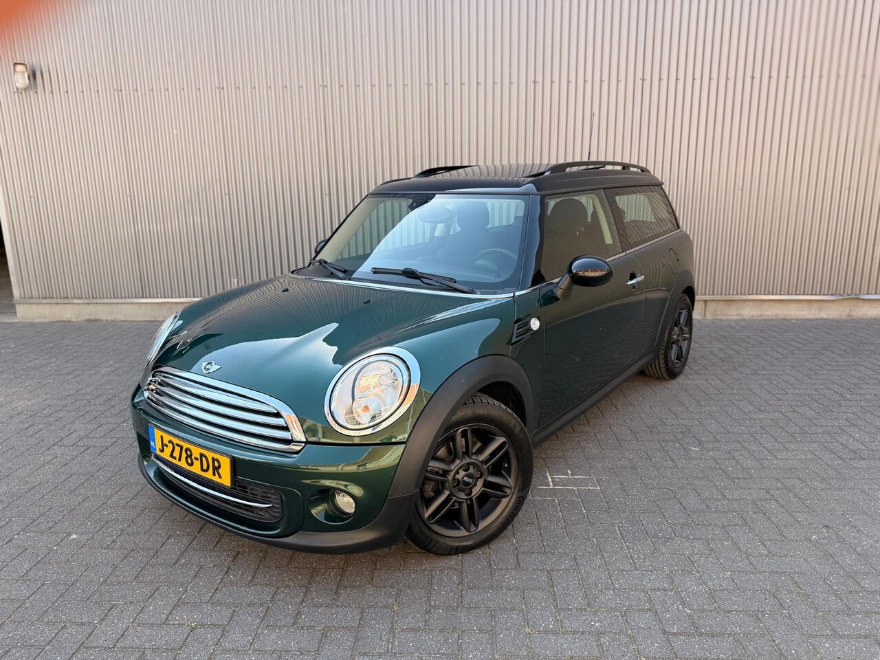 MINI Clubman - 1.6 Cooper Hampton Edition|Dubbel Panorama|Stoelverwarming|Cruise control - AutoWereld.nl