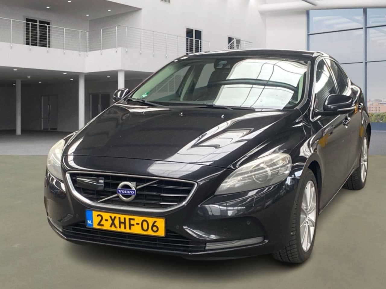 Volvo V40 - 2.0 D4 Summum Business/ CAMERA/ VELGEN - AutoWereld.nl