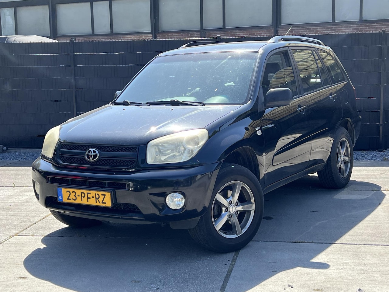 Toyota RAV4 - 2.0-16V VVT-i Luna *Lees Beschrijving* ONLY EXPORT - AutoWereld.nl