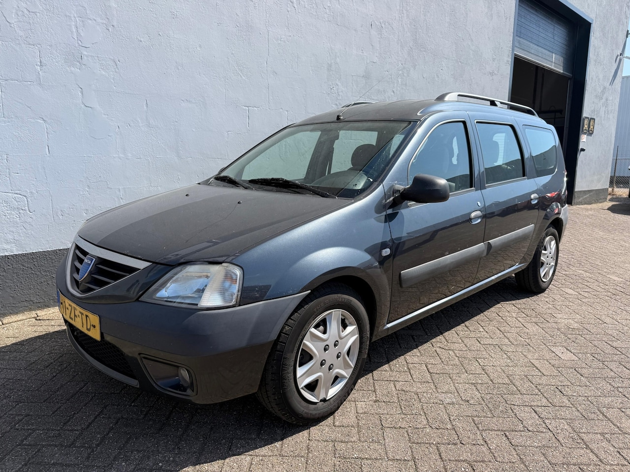 Dacia Logan MCV - 1.6-16V LPG Lauréate - APK 06-2027 - AutoWereld.nl