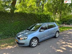 Volkswagen Golf - 1.6 Comfortline 77 KW- Clima- Navi