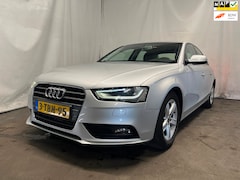 Audi A4 Limousine - 1.8 TFSIe Edition - Achter Schade
