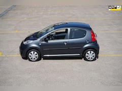 Peugeot 107 - 1.0-12V XS met maar 22.882 km