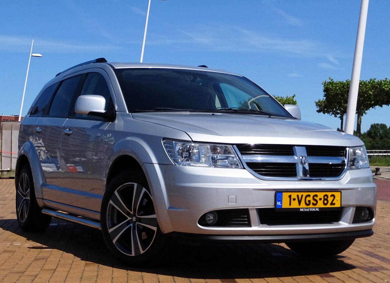 Dodge Journey - 2.7 R/T Grijs kenteken Marge LPG Automaat - AutoWereld.nl