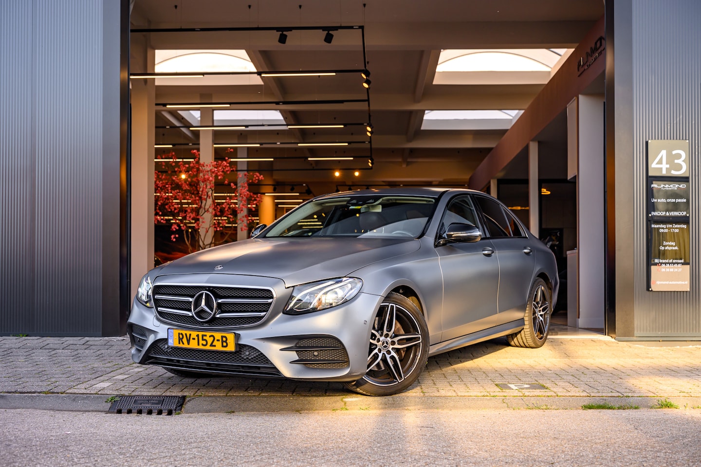 Mercedes-Benz E-klasse - 220 d Business Solution AMG |Carplay|Burmester|Trekhaak|Lane-Assist - AutoWereld.nl