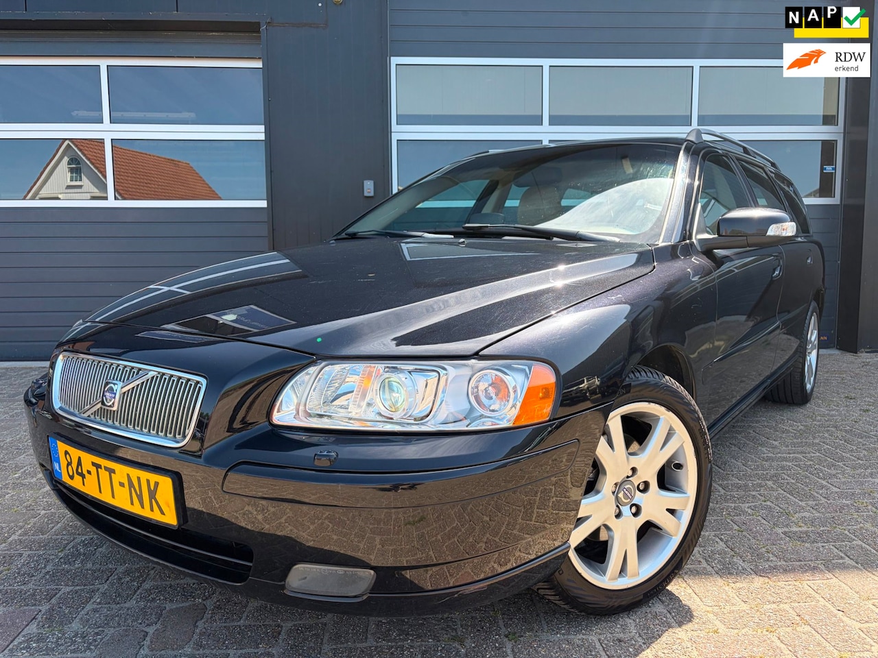 Volvo V70 - 2.4 Sport|Airco|Cruise control|Automaat!!!| - AutoWereld.nl