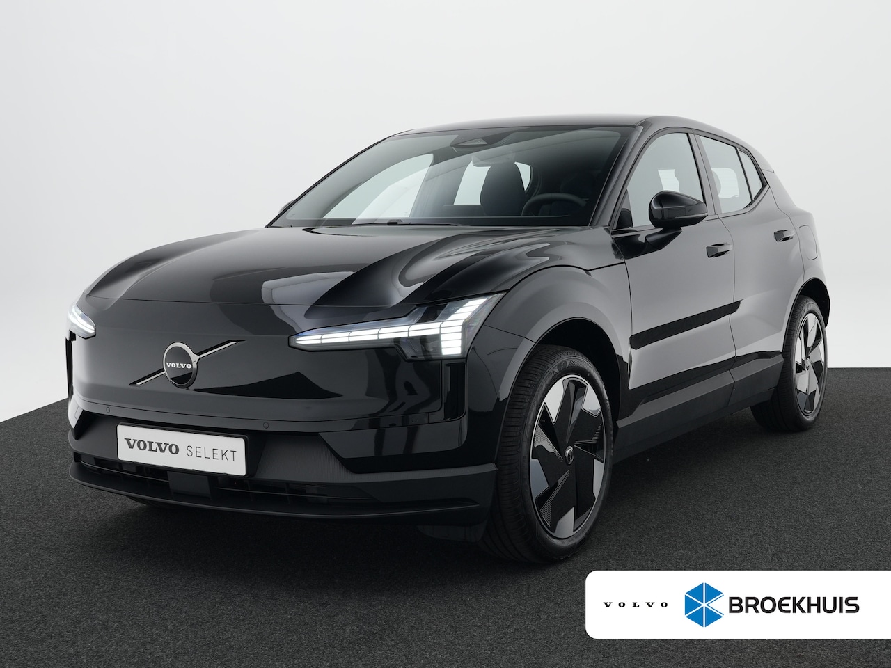 Volvo EX30 - Single Extended Plus Europa 69 kWh | Elek. Stoelen | Stoel- & stuurverwarming | Trekhaak | - AutoWereld.nl