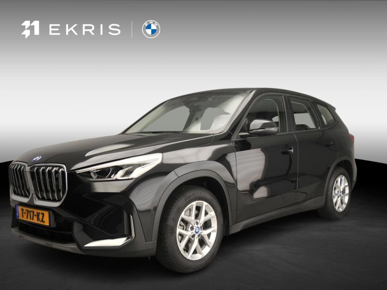 BMW iX1 - xDrive30 | LED | Leder | Navigatie | Sportstoelen | Stoelverwarming | DAB | Harman-kardon - AutoWereld.nl