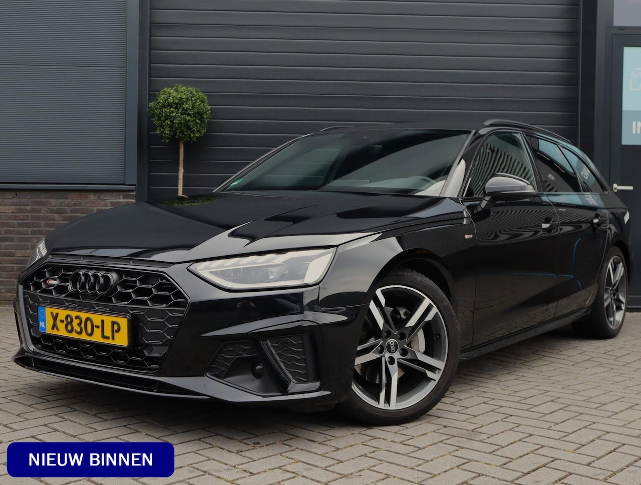 Audi A4 Avant - 40 TFSI S edition Competition | Trehaak | Digitaal | Carplay - AutoWereld.nl