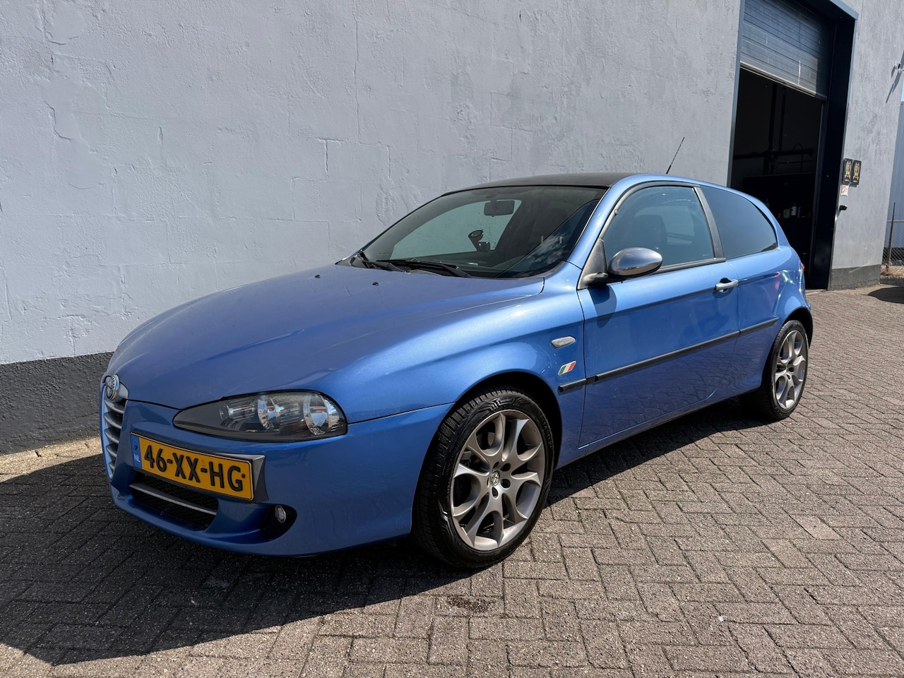 Alfa Romeo 147 - 1.6 Sportiva Black Line Edition - AutoWereld.nl