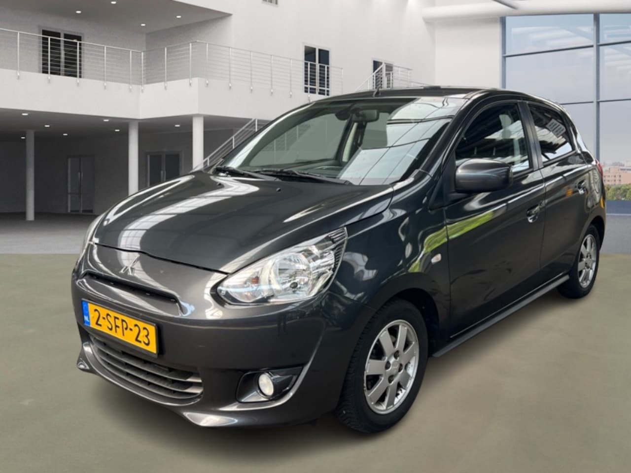 Mitsubishi Space Star - 1.0 Intense/ COMPLEET ONDERHOUD - AutoWereld.nl