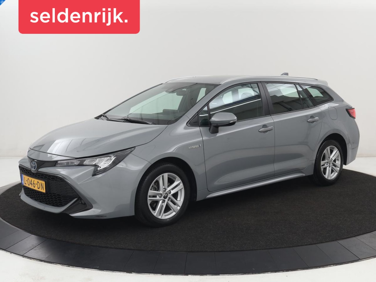 Toyota Corolla - 1.8 Hybrid Active| Carplay | Adaptive cruise | Camera | Climate control | Full LED | Bluet - AutoWereld.nl