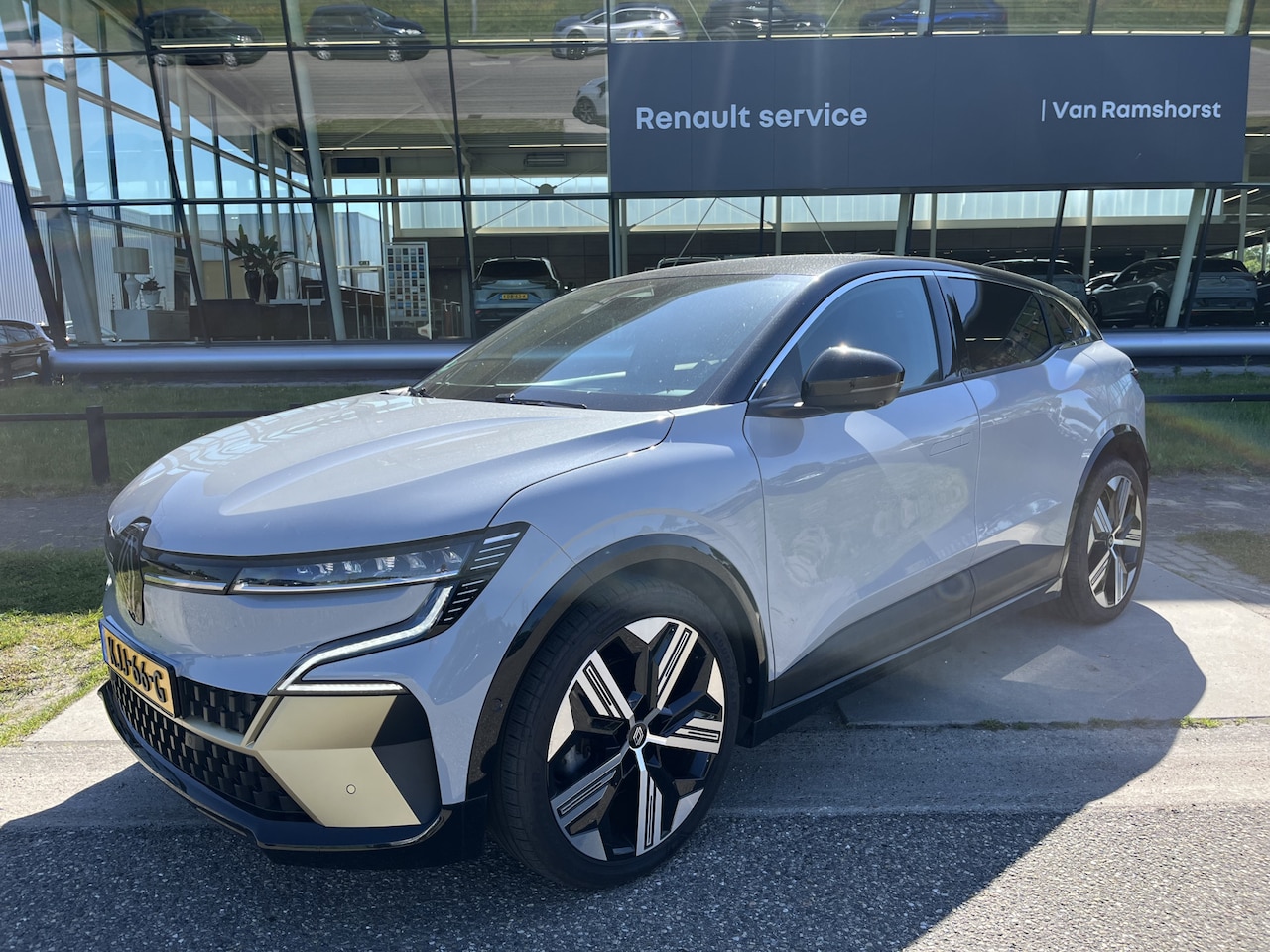 Renault Mégane E-Tech - EV60 220 Optimum Charge Iconic - AutoWereld.nl