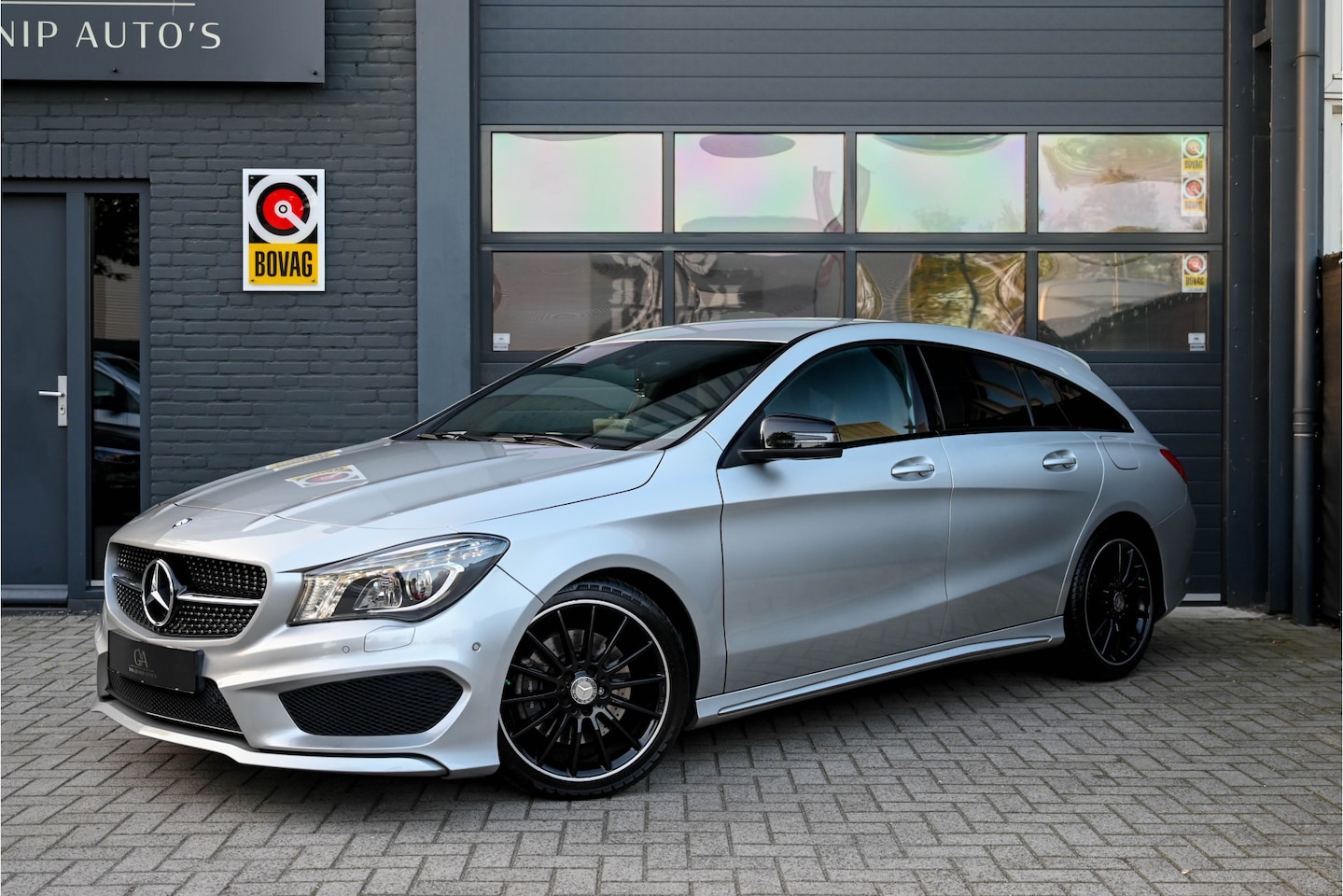 Mercedes-Benz CLA-klasse Shooting Brake - AMG 250, Standkachel, Elektrische stoelen, - AutoWereld.nl