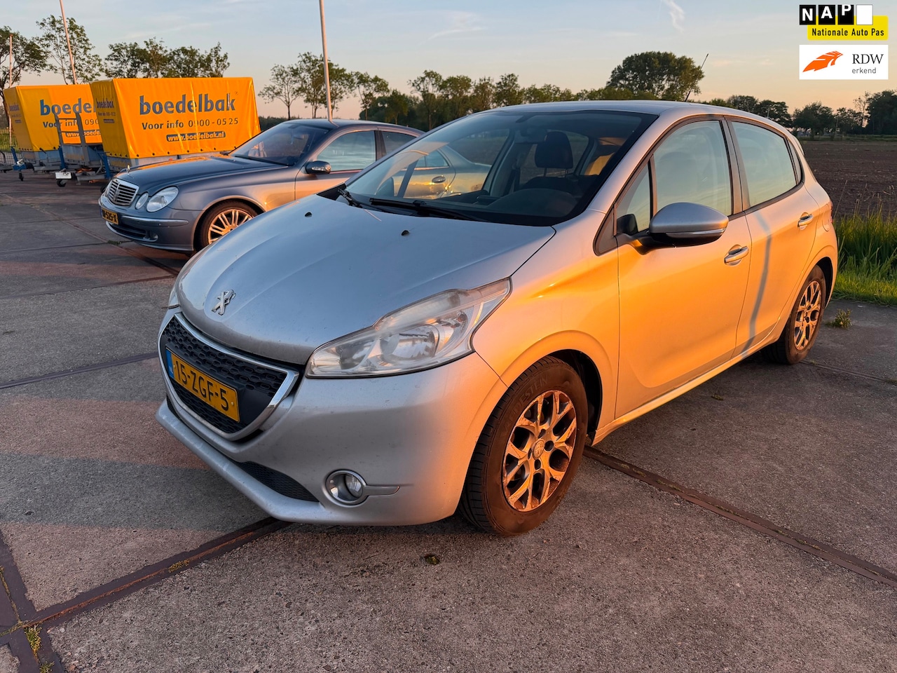 Peugeot 208 - 1.6 e-HDi Blue Lease *ZIE BESCHRIJVING* - AutoWereld.nl