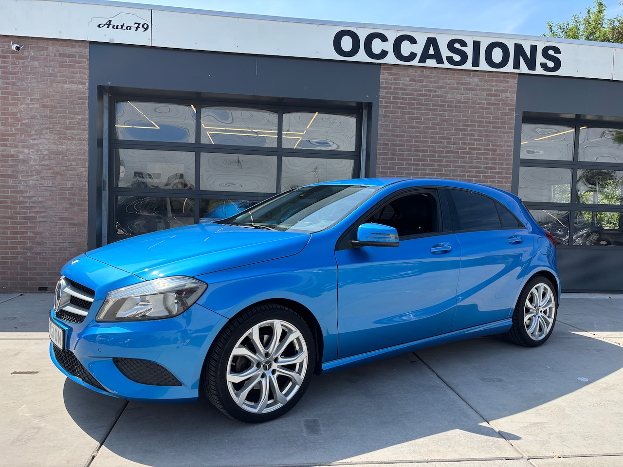 Mercedes-Benz A-klasse - 180 Prestige | Navi. Leder. Camera. Keyless. Lage km - AutoWereld.nl