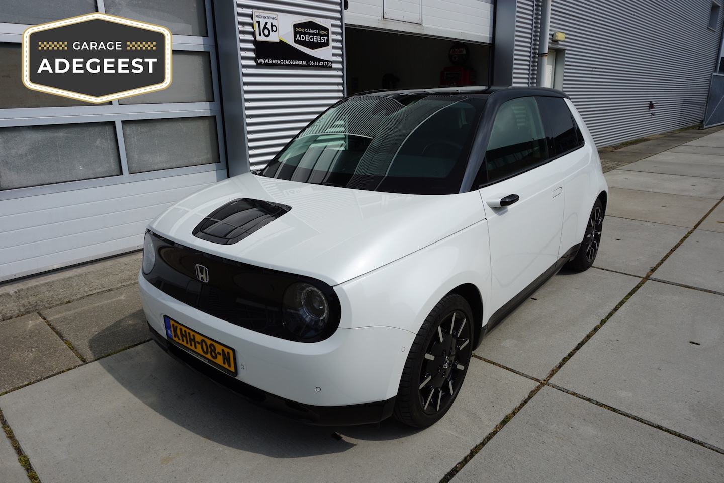 Honda e - Advance 17" |Navi|Carplay|PDC V+A|Dodehoek|360 Camera|DAB|Pano|Stuur, stoel en voorruitver - AutoWereld.nl