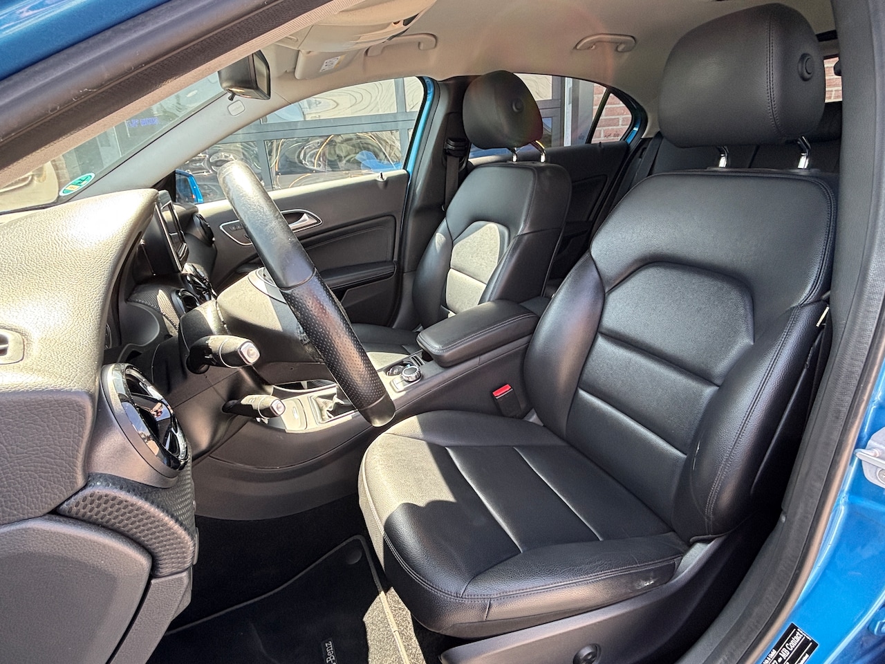 Mercedes-Benz A-klasse - 180 Prestige | Navi. Leder. Camera. Keyless. Lage km