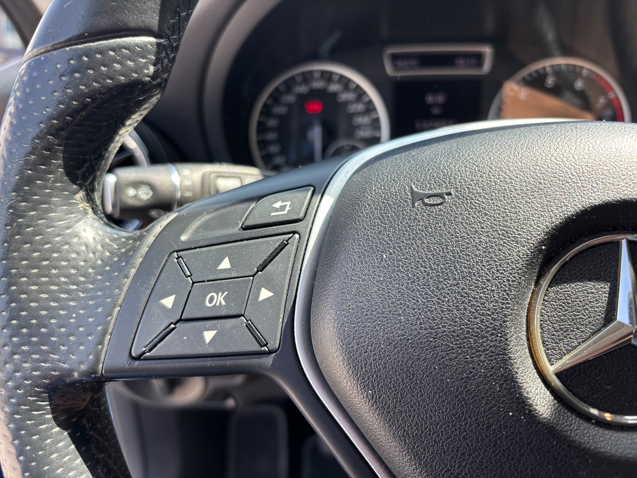Mercedes-Benz A-klasse - 180 Prestige | Navi. Leder. Camera. Keyless. Lage km