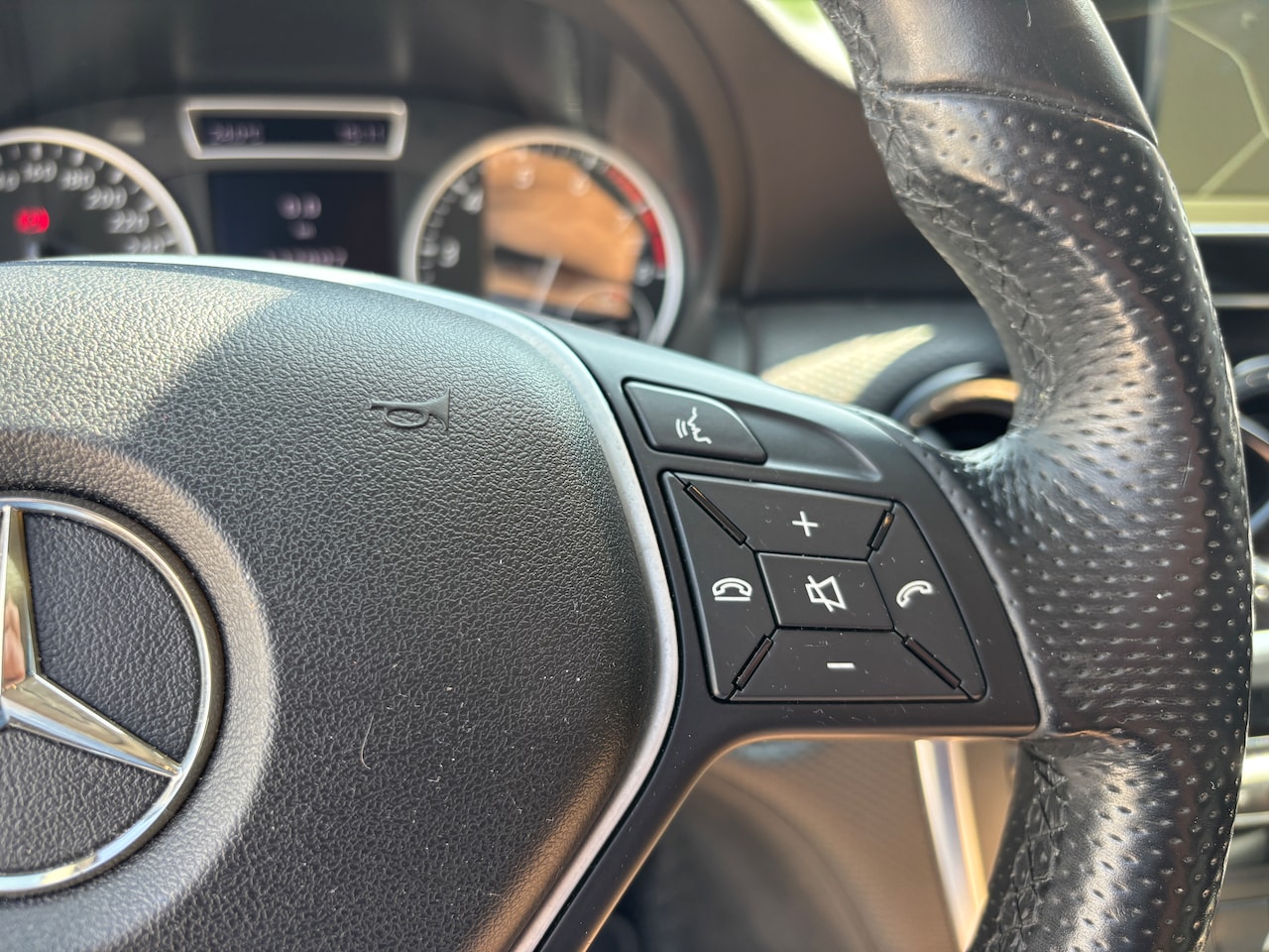 Mercedes-Benz A-klasse - 180 Prestige | Navi. Leder. Camera. Keyless. Lage km
