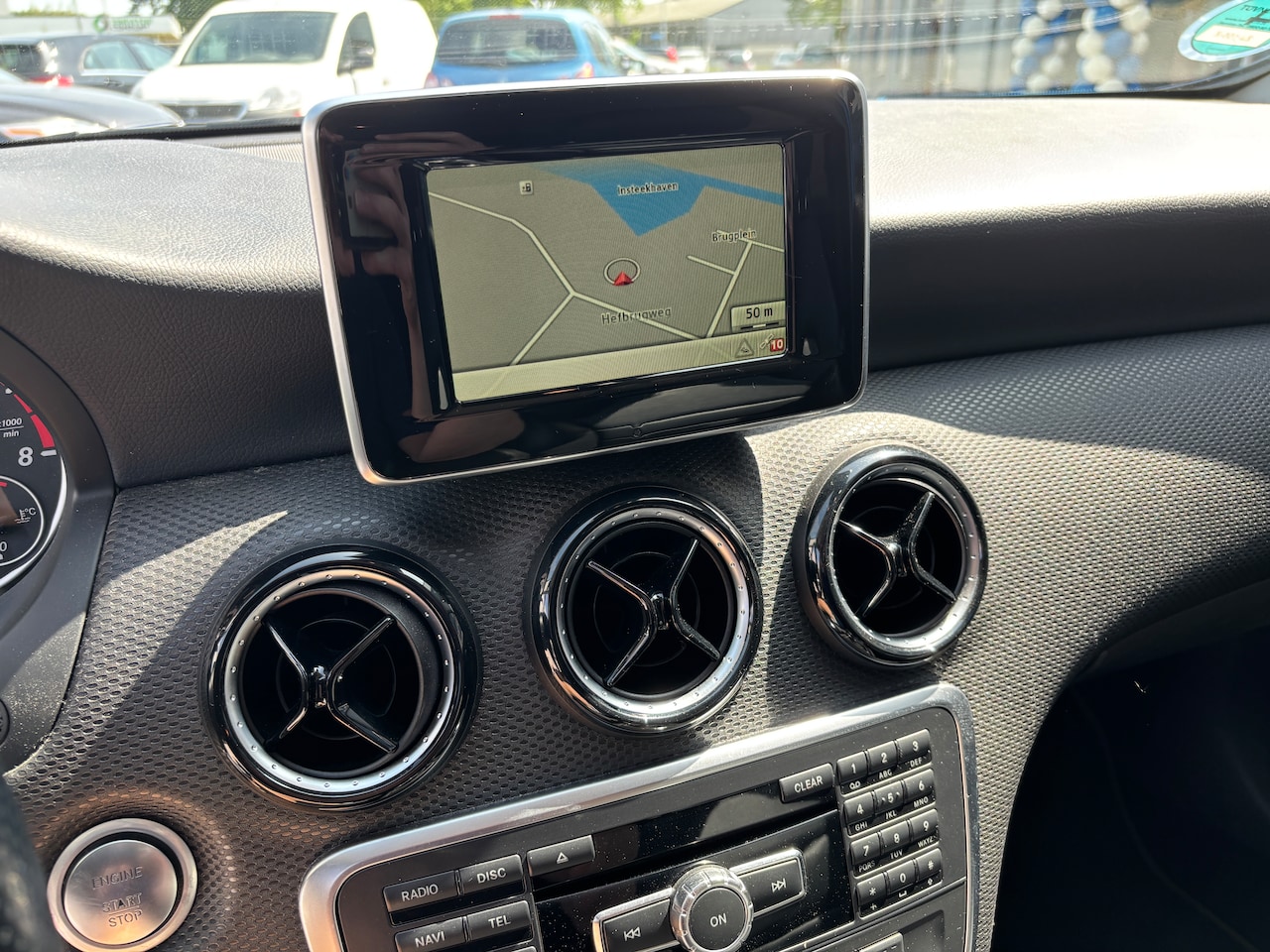Mercedes-Benz A-klasse - 180 Prestige | Navi. Leder. Camera. Keyless. Lage km