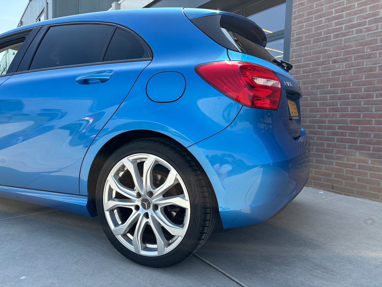 Mercedes-Benz A-klasse - 180 Prestige | Navi. Leder. Camera. Keyless. Lage km