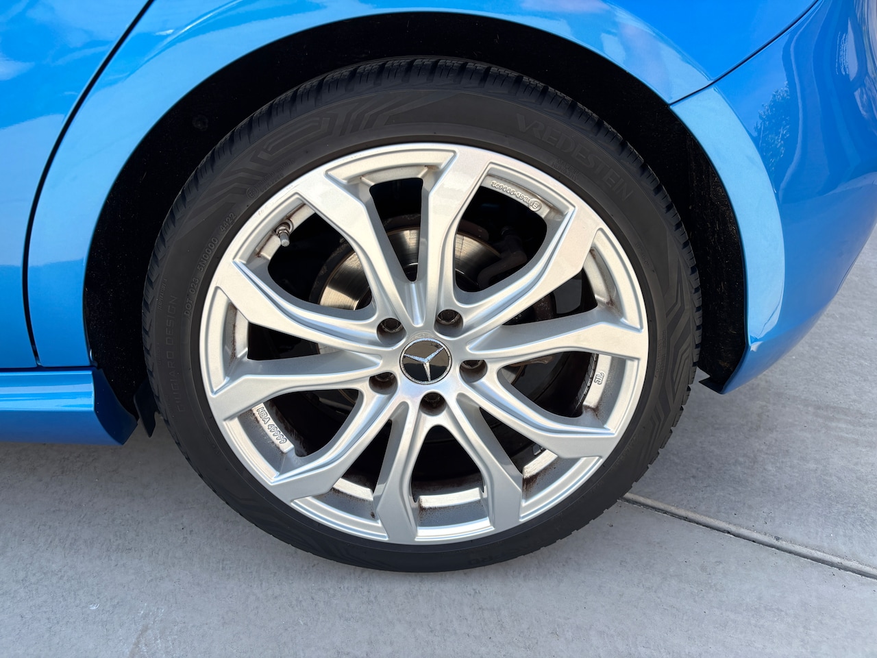 Mercedes-Benz A-klasse - 180 Prestige | Navi. Leder. Camera. Keyless. Lage km